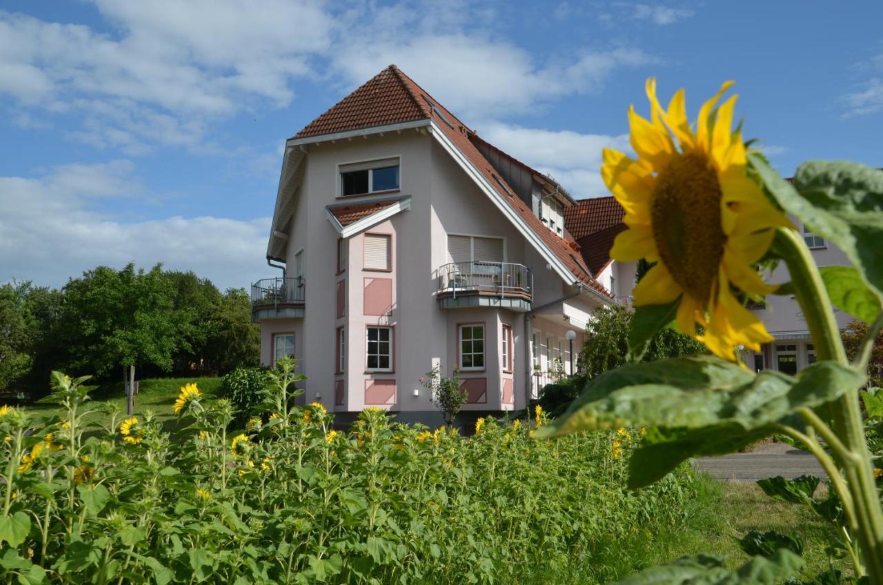 Castell Hotel & Restaurant Leinsweiler Exterior photo